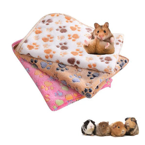 1pcs Hamster Guinea Pig Blanket Small Pet Item Soft Warm Bed Sleep Mat Flannel Fleece Pad For Rabbit Hedgehogs Small Animal Mat